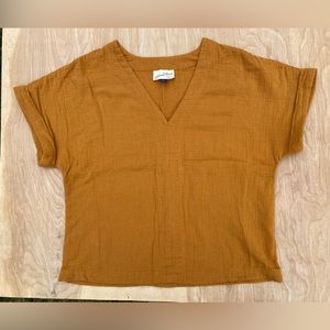 Universal Thread Recycled 100% Cotton V-neck Tee, Mustard, size XS *oversized*